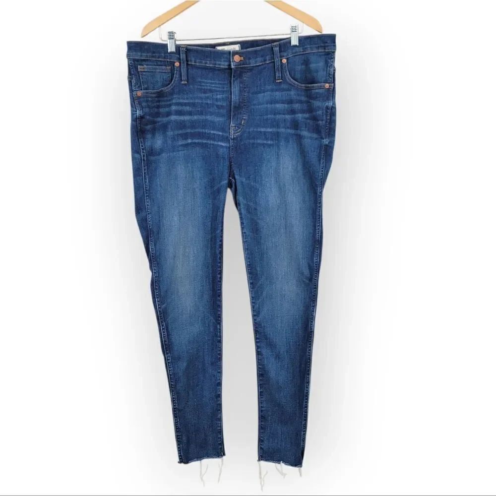 Madewell Tall 9" Mid Rise Skinny Jeans in Paloma Wash Raw Hem Edition